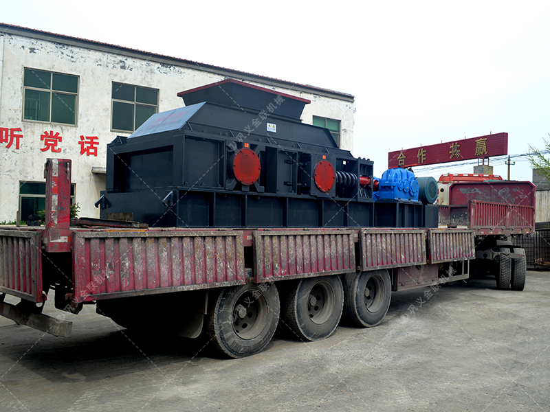 對(duì)輥破碎機(jī)在制砂工作中有哪些優(yōu)勢(shì)？